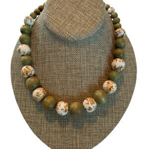 Avenue Flower Bead Necklace Glass & Wood Beaded Boho Y2K Cottage Core Accessory